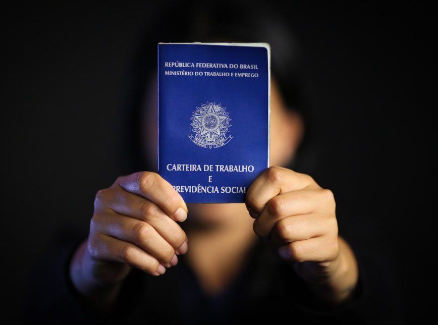 Veto de Bolsonaro à ampliação do auxílio emergencial trará desemprego e falências
